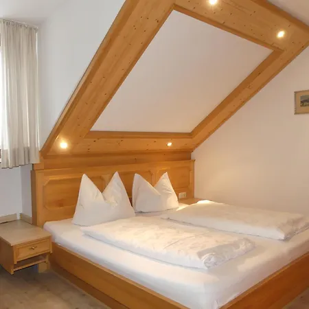 Haus Spornitz Ferienwohnung Mittenwald Exterior photo